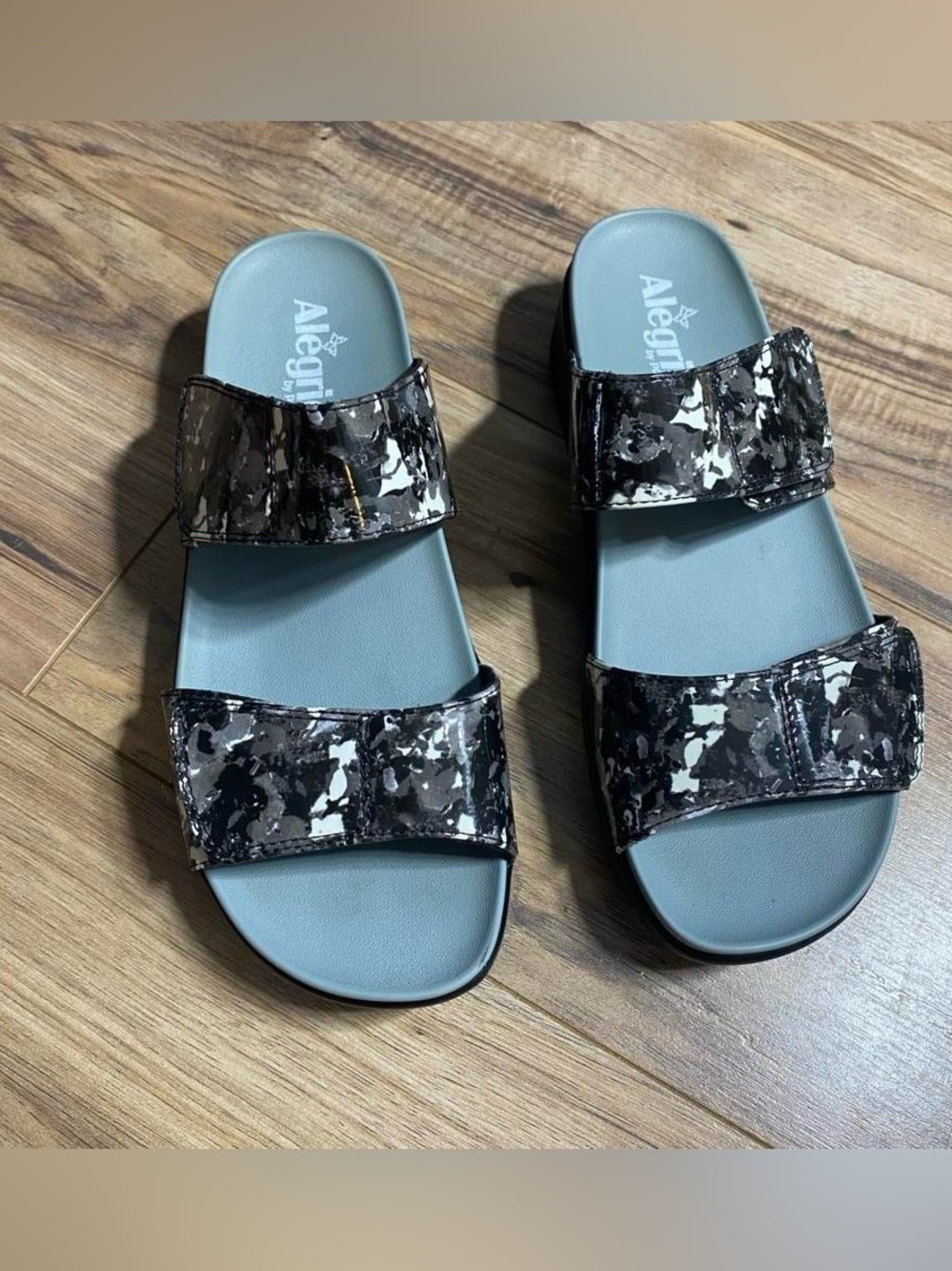 Women’s Like New Alegria by PG Lite 2 Strap Sandals